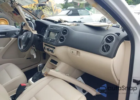 2015 Volkswagen Tiguan Sel z USA, uszkodzony, nr VIN WVGBV7AX0FW519212